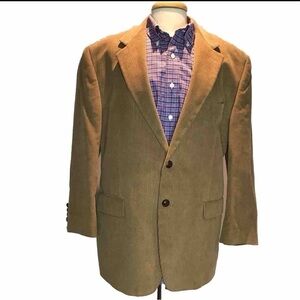 Roundtree & Yorke Camel Corduroy Jacket / Elbow Patches / Leather Buttons 44R